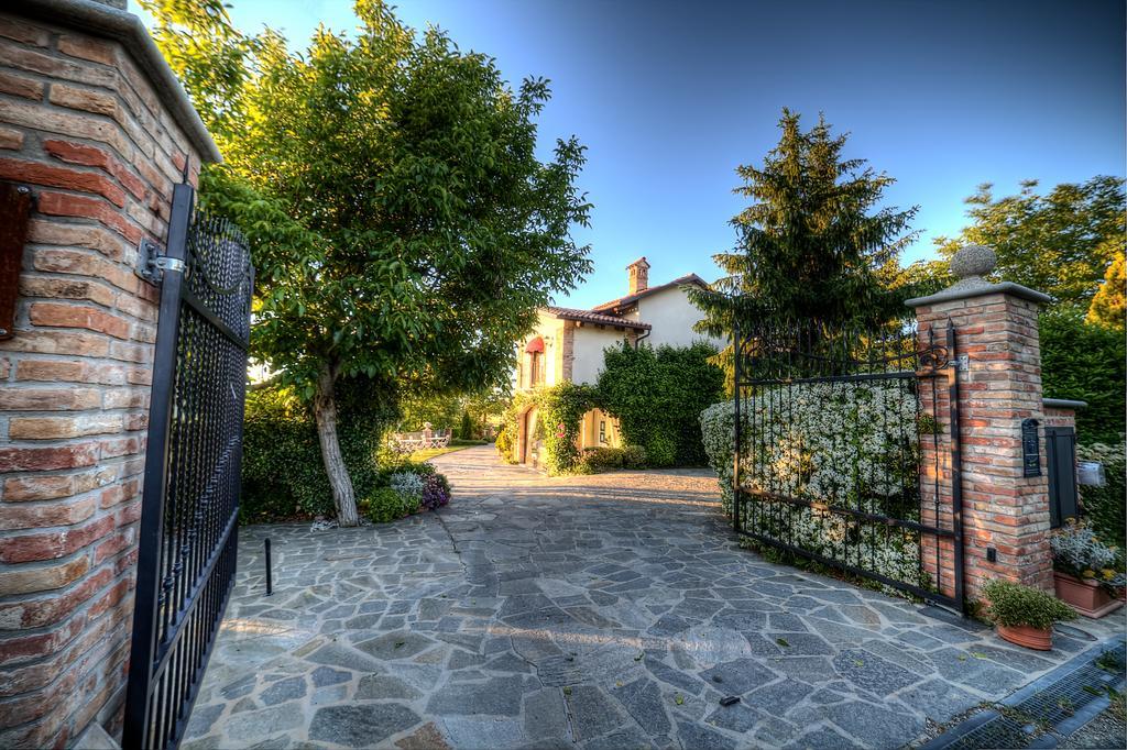Locanda San Giorgio Neviglie Exterior photo